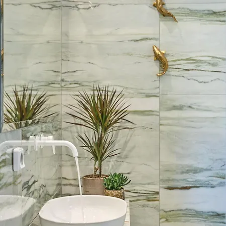 Bougainvillea Bliss Lejlighed