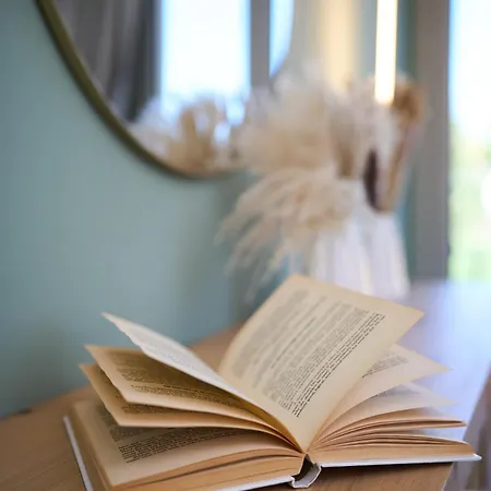 Lejlighed Bougainvillea Bliss