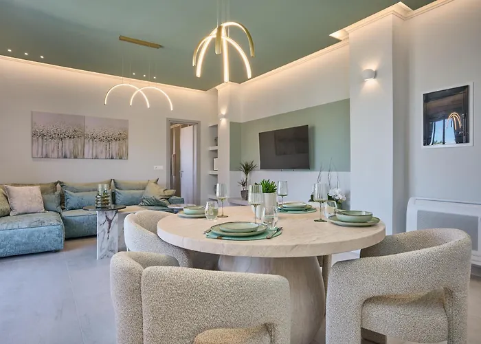 Bougainvillea Bliss Apartment *